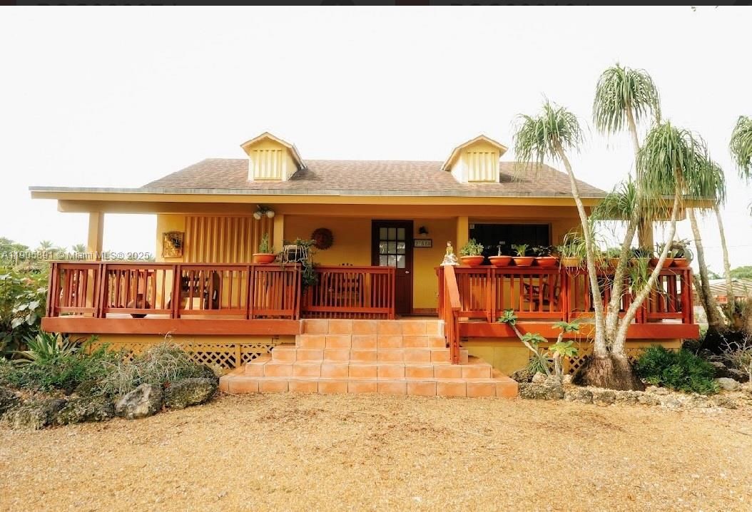 待售: $949,999 (2 贝兹, 1 浴室, 928 平方英尺)