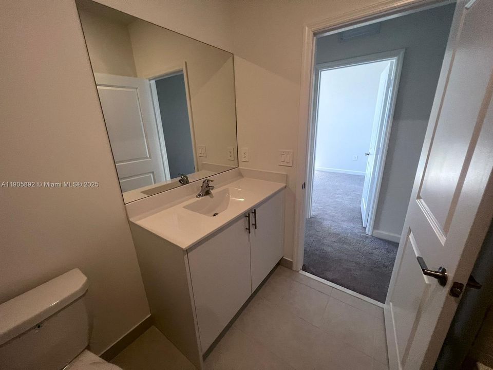 出租: $2,800 (4 贝兹, 2 浴室, 1828 平方英尺)