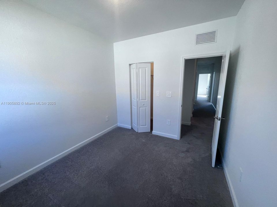 出租: $2,800 (4 贝兹, 2 浴室, 1828 平方英尺)