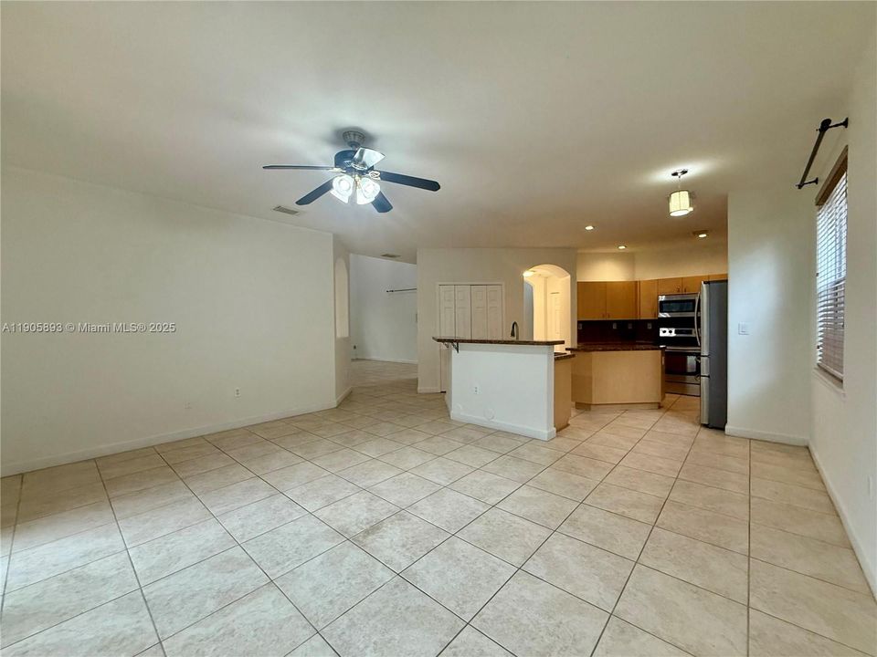 For Rent: $3,995 (5 beds, 3 baths, 2817 Square Feet)