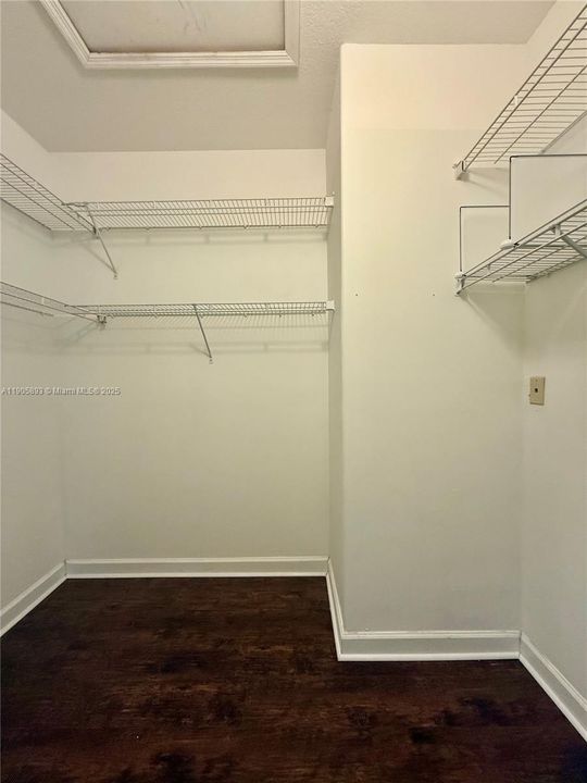 For Rent: $3,995 (5 beds, 3 baths, 2817 Square Feet)