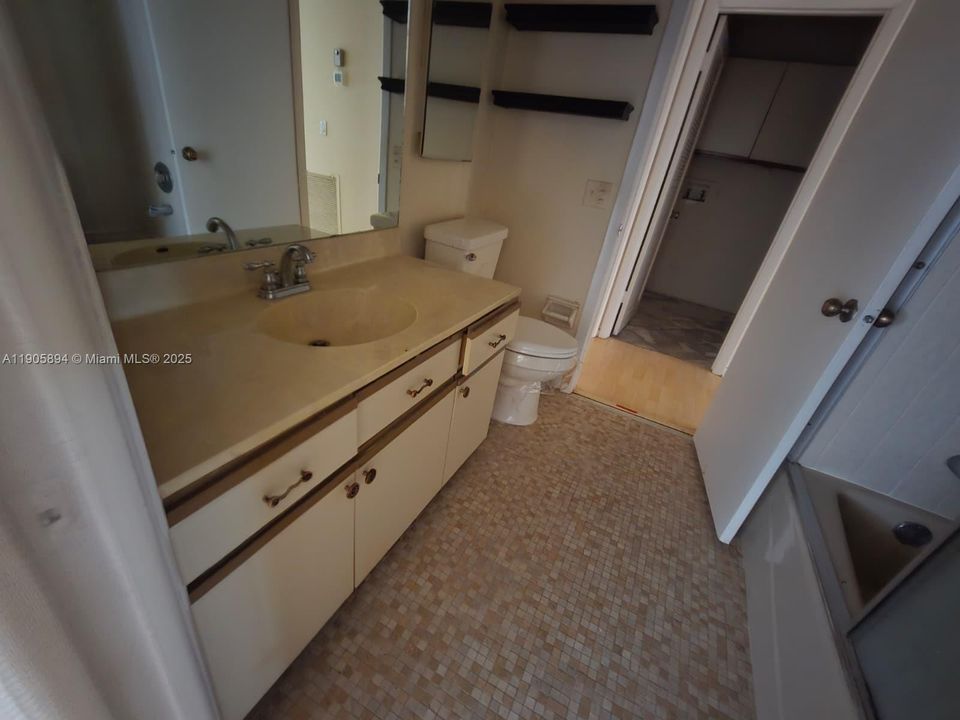 待售: $215,900 (2 贝兹, 2 浴室, 1589 平方英尺)