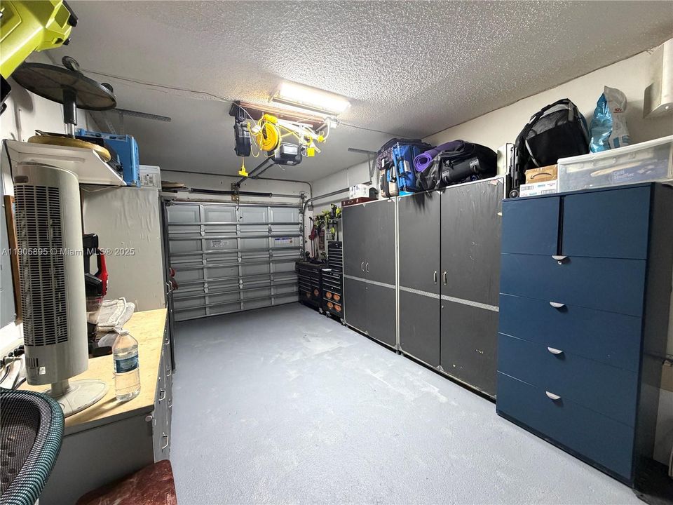 合同活跃: $614,900 (3 贝兹, 2 浴室, 1400 平方英尺)