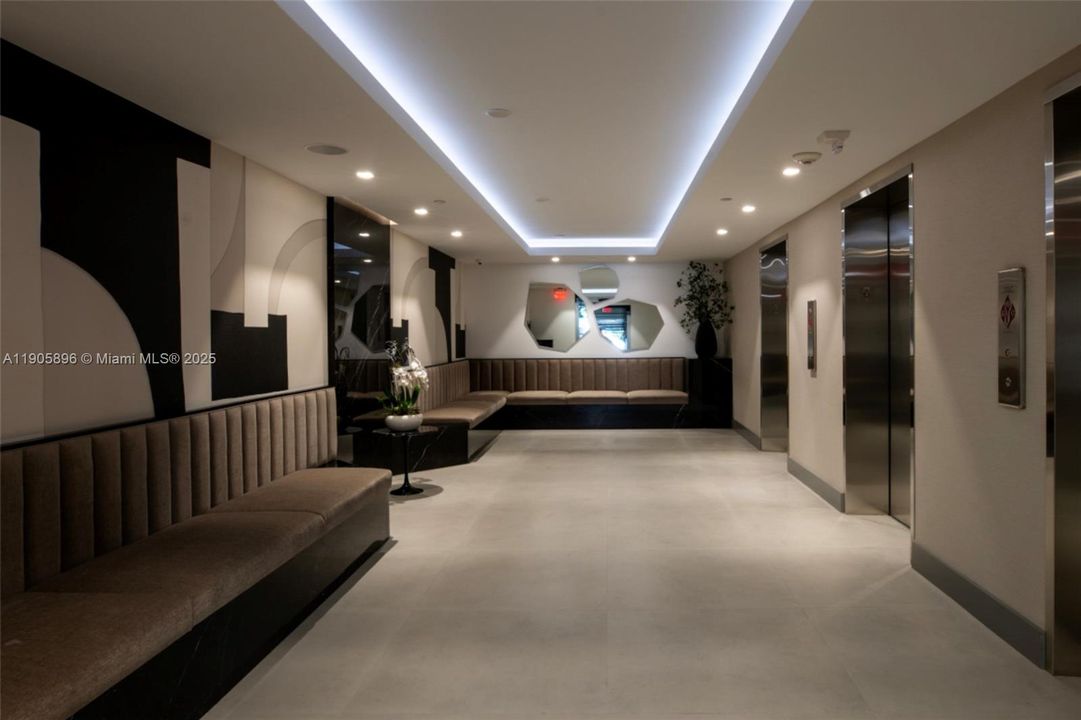 待售: $698,700 (1 贝兹, 1 浴室, 1027 平方英尺)