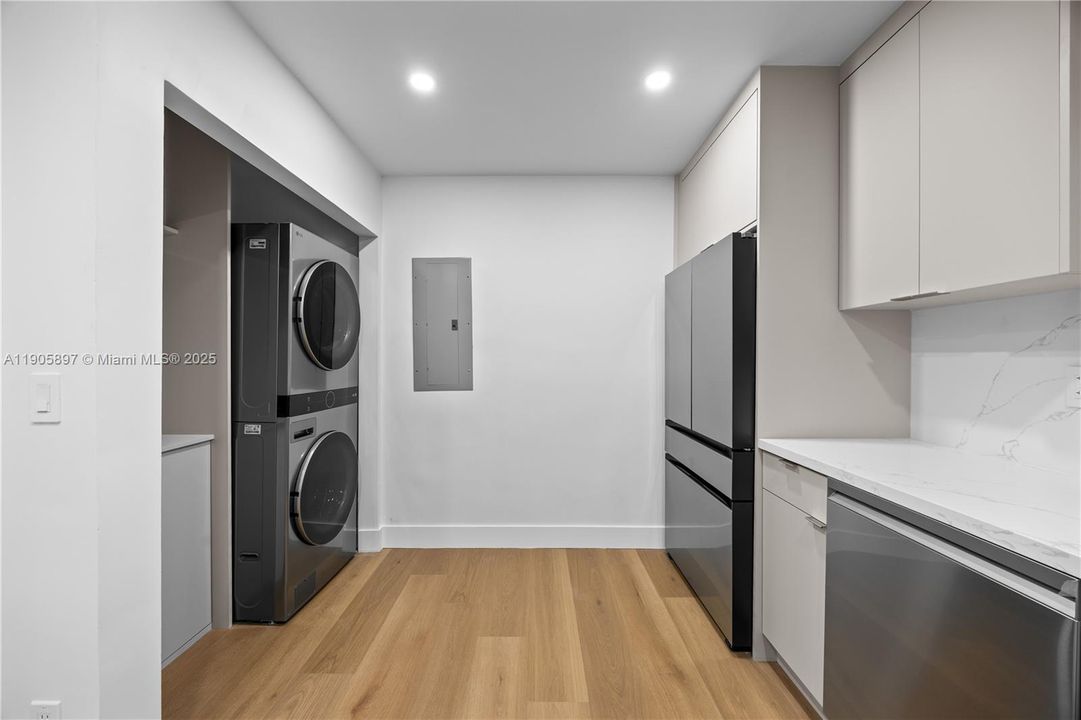 For Sale: $1,385,000 (0 beds, 0 baths, 2088 Square Feet)