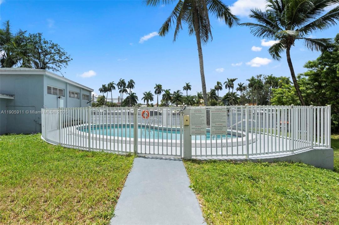 For Rent: $2,100 (2 beds, 2 baths, 600 Square Feet)