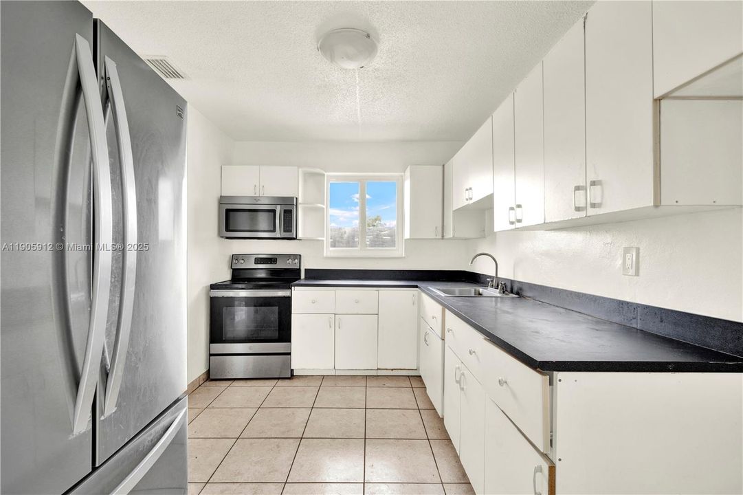 Active With Contract: $800,000 (0 beds, 0 baths, 3380 Square Feet)