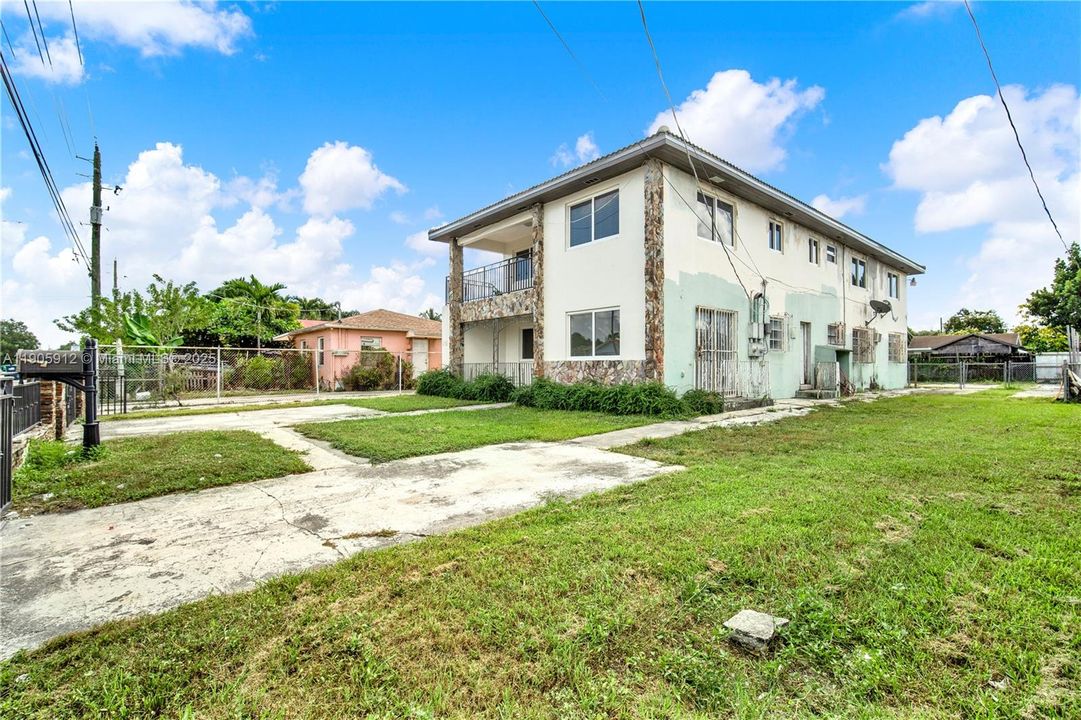 Active With Contract: $800,000 (0 beds, 0 baths, 3380 Square Feet)