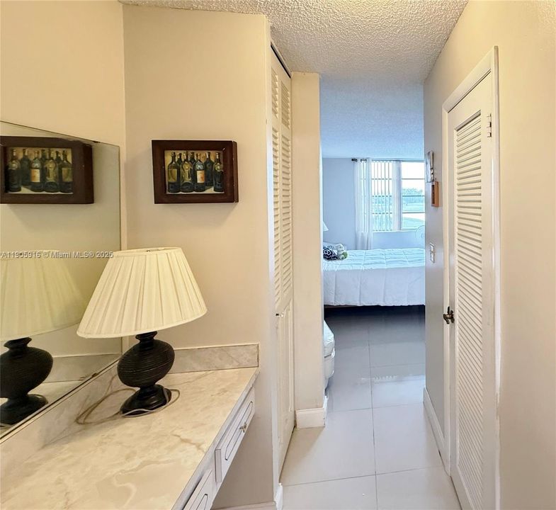 For Rent: $1,750 (1 beds, 1 baths, 800 Square Feet)