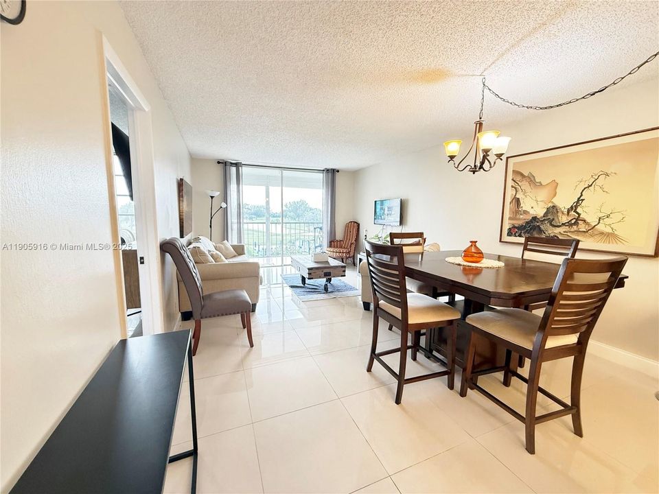 For Rent: $1,750 (1 beds, 1 baths, 800 Square Feet)