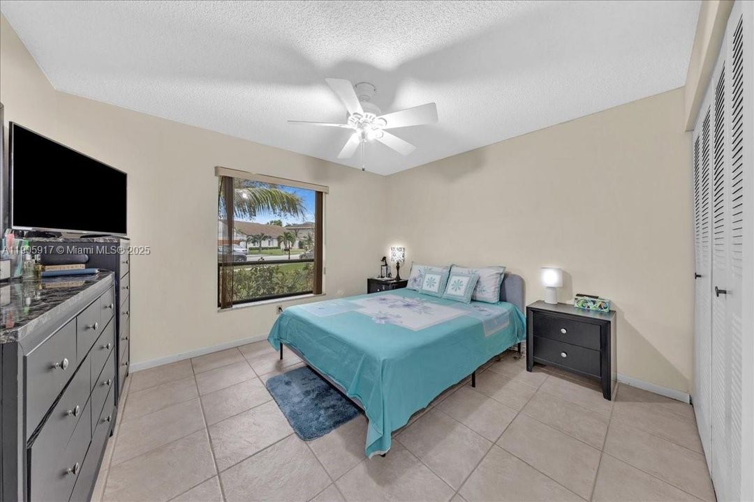 For Sale: $599,900 (3 beds, 2 baths, 1972 Square Feet)