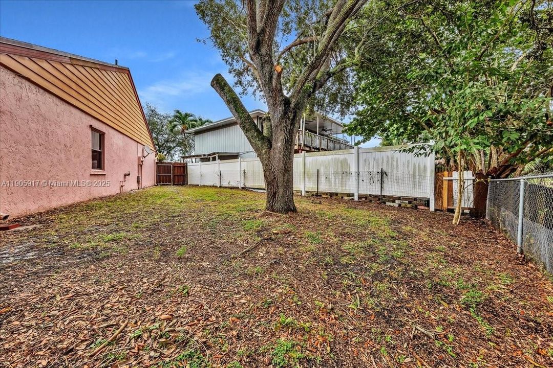 For Sale: $599,900 (3 beds, 2 baths, 1972 Square Feet)