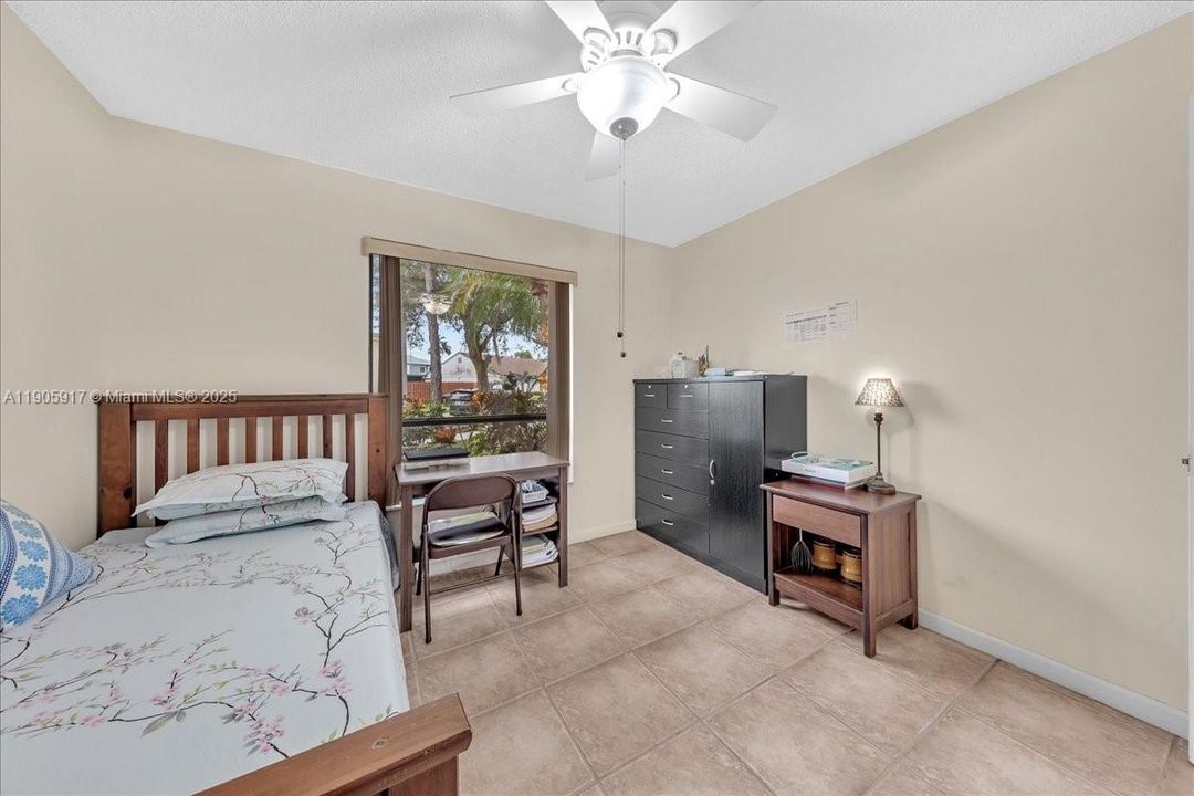 For Sale: $599,900 (3 beds, 2 baths, 1972 Square Feet)