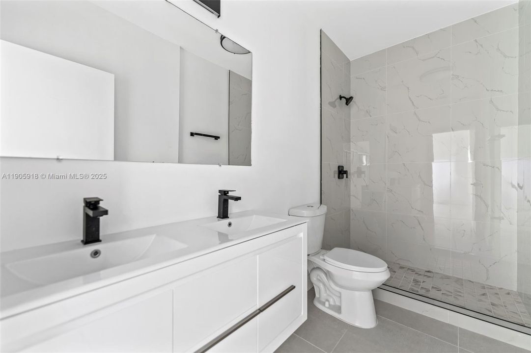 Active With Contract: $699,000 (4 beds, 3 baths, 2173 Square Feet)