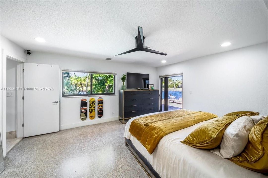 Active With Contract: $1,175,000 (3 beds, 3 baths, 1776 Square Feet)