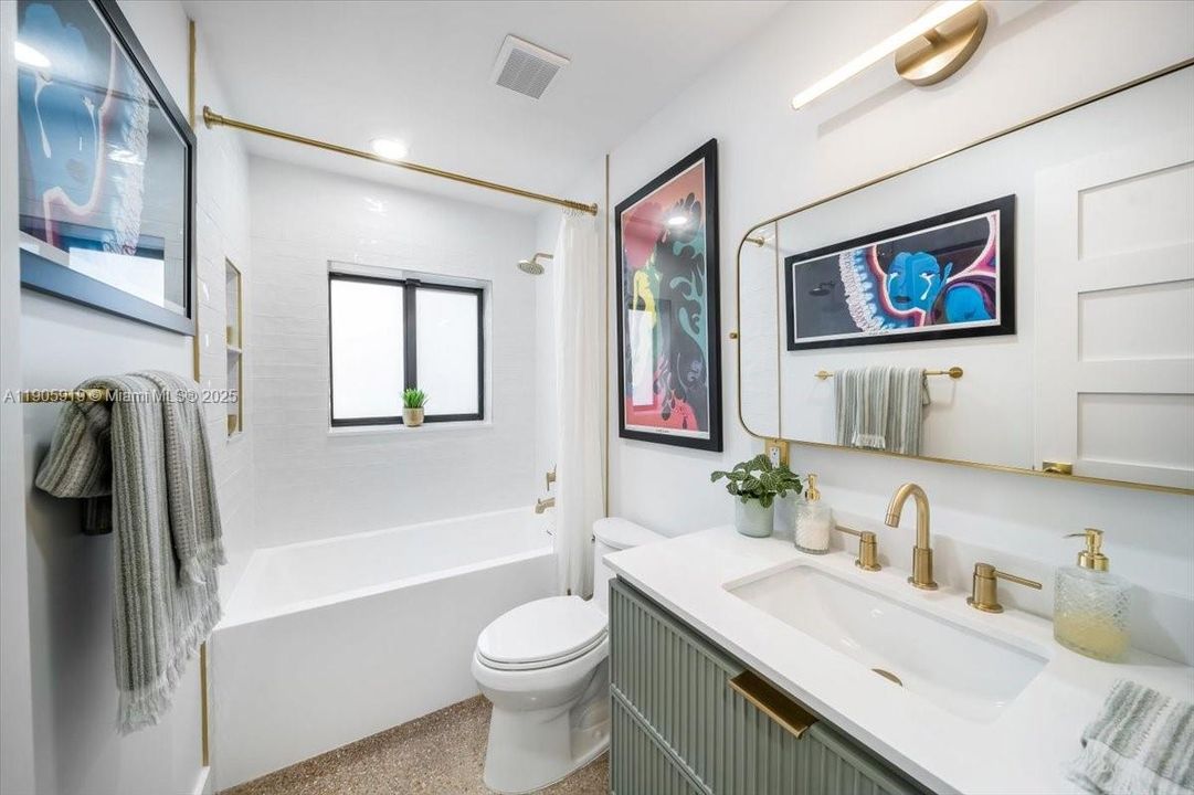 Active With Contract: $1,175,000 (3 beds, 3 baths, 1776 Square Feet)