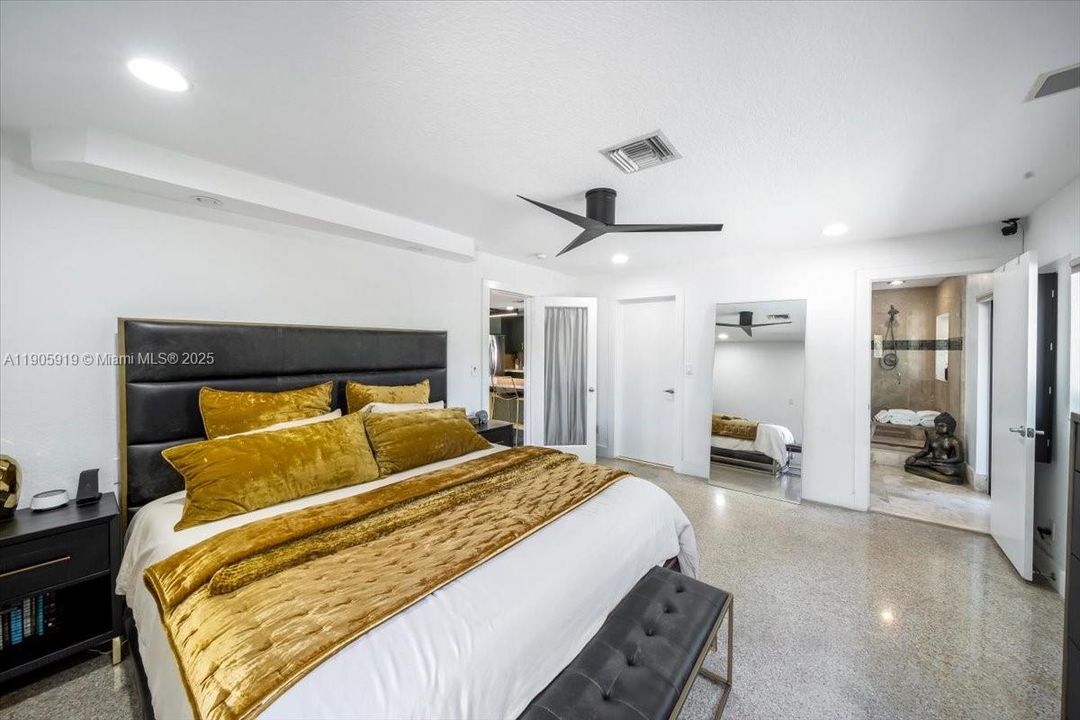 Active With Contract: $1,175,000 (3 beds, 3 baths, 1776 Square Feet)