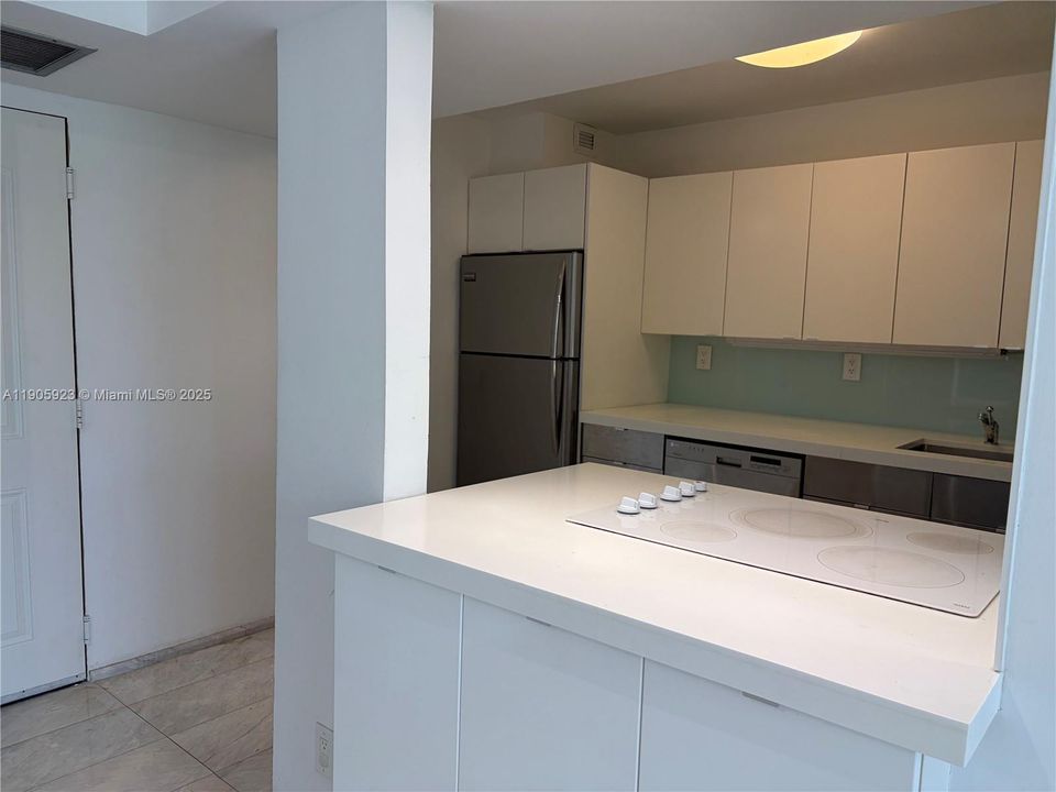 For Rent: $2,888 (2 beds, 2 baths, 1357 Square Feet)