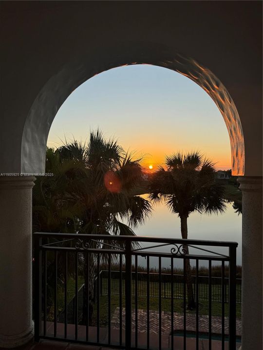 На продажу: $1,425,000 (4 спален, 3 ванн, 3161 Квадратных фут)