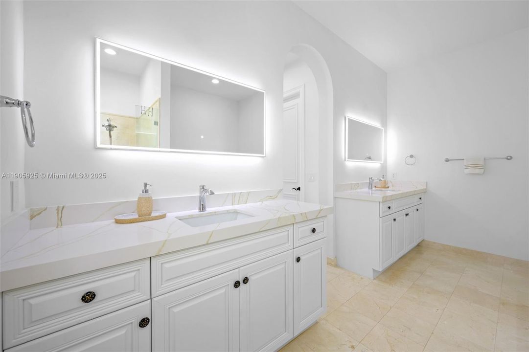 На продажу: $1,425,000 (4 спален, 3 ванн, 3161 Квадратных фут)