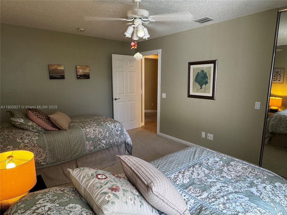 待售: $474,000 (2 贝兹, 2 浴室, 1526 平方英尺)