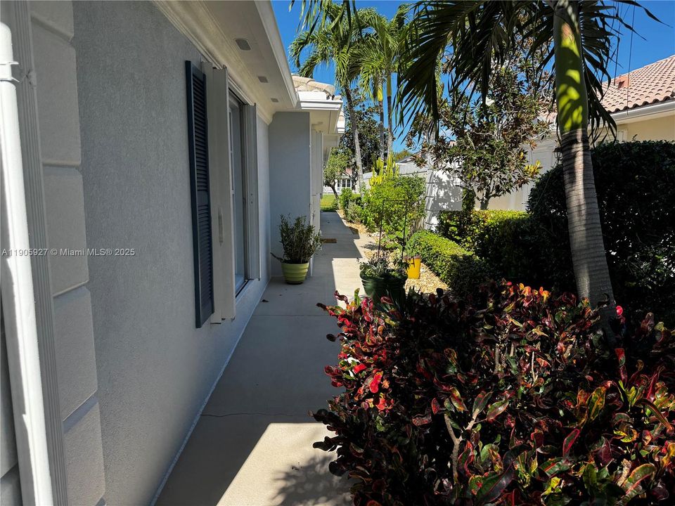 待售: $474,000 (2 贝兹, 2 浴室, 1526 平方英尺)