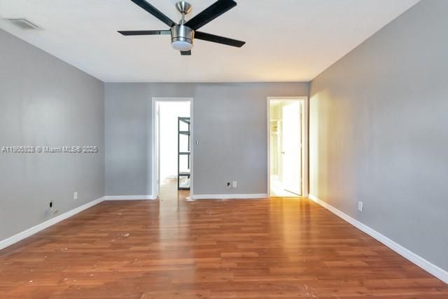 For Rent: $1,800 (1 beds, 1 baths, 964 Square Feet)