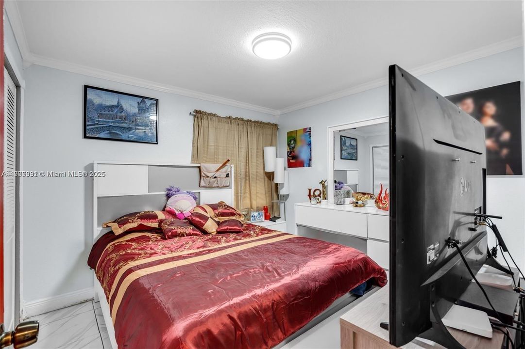 For Sale: $439,999 (3 beds, 2 baths, 1115 Square Feet)