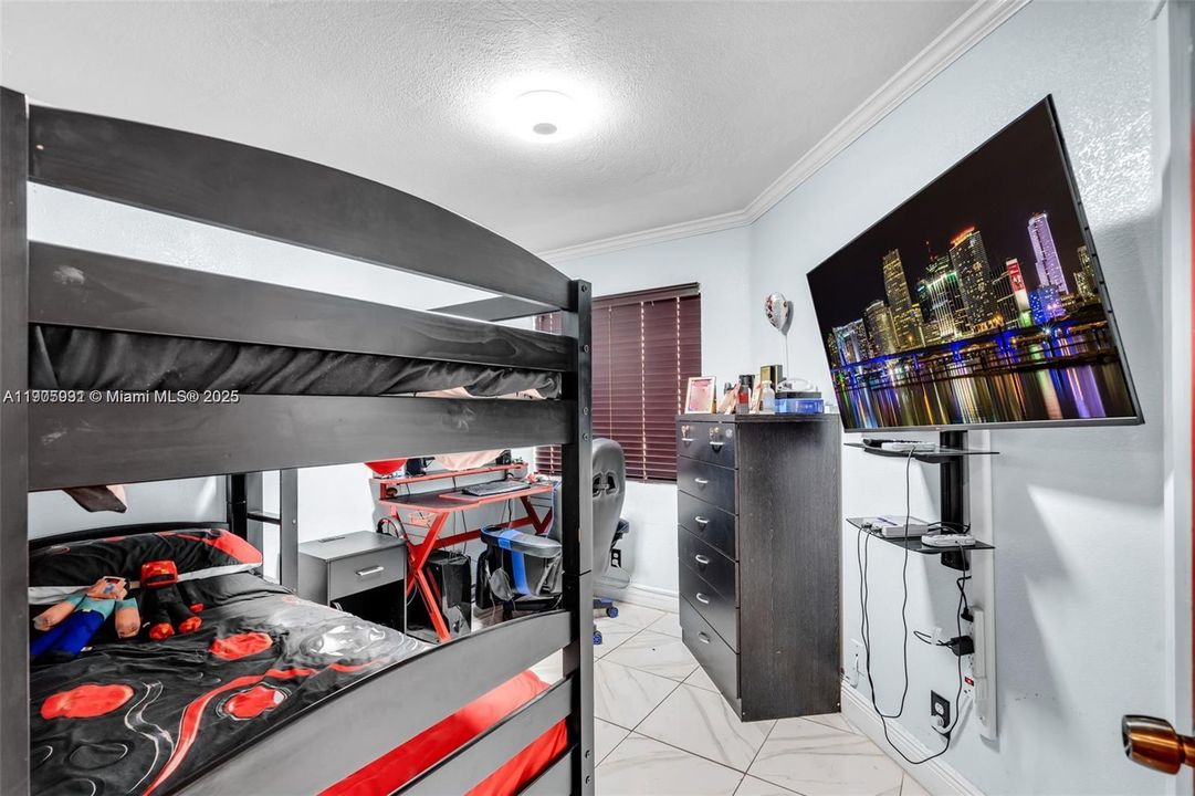 For Sale: $439,999 (3 beds, 2 baths, 1115 Square Feet)