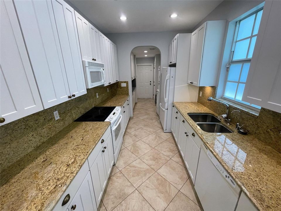1/1.5 downstairs kitchen