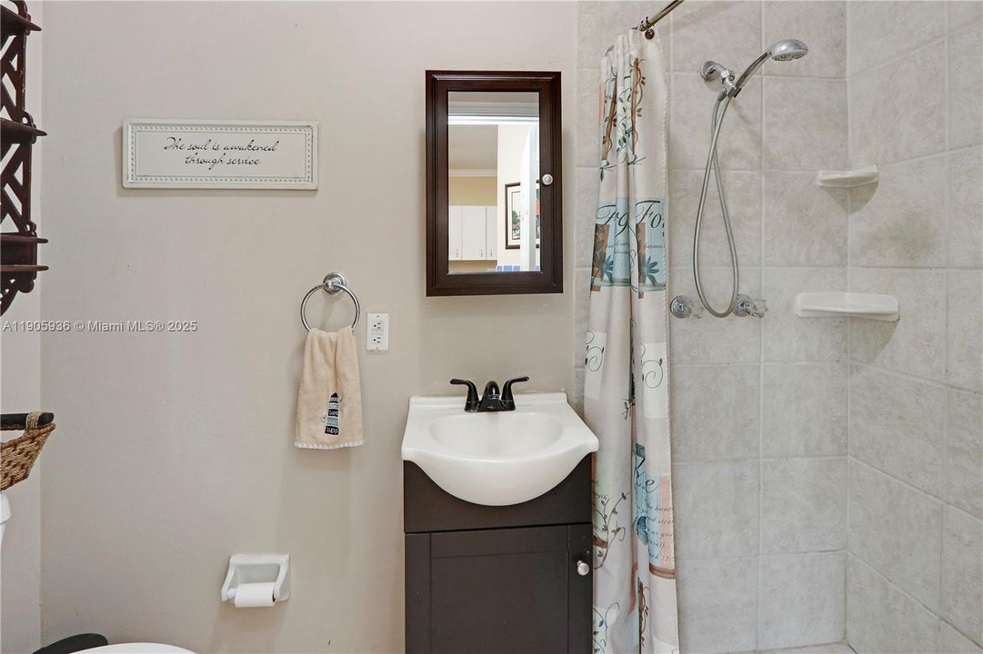 For Sale: $749,990 (4 beds, 3 baths, 2193 Square Feet)