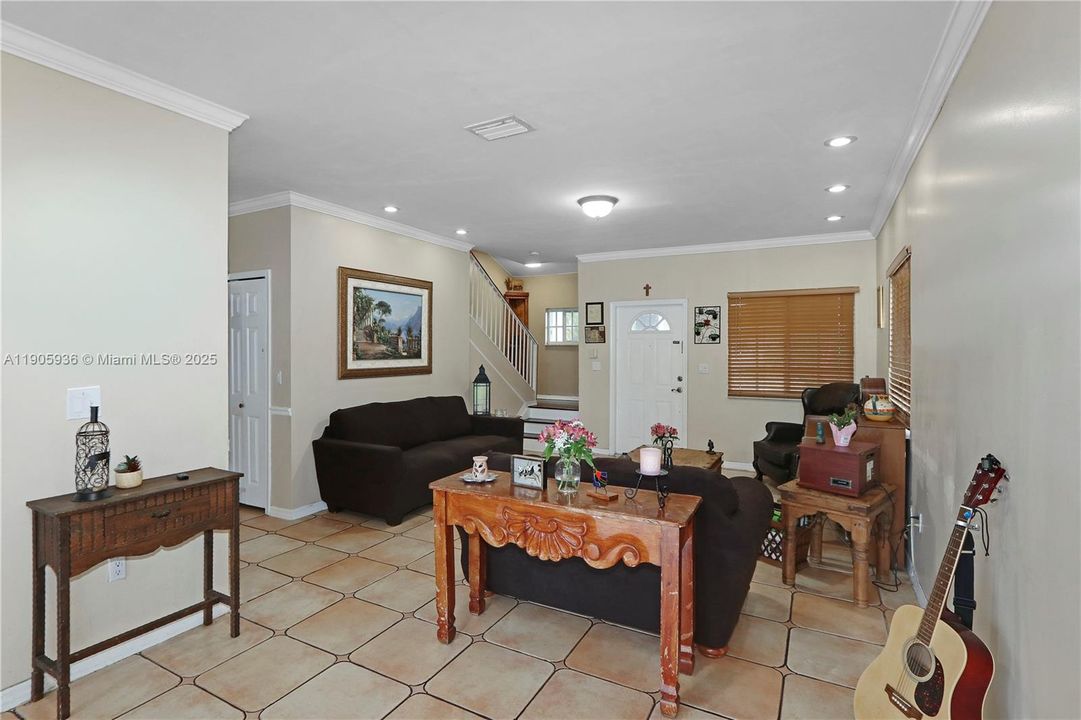 For Sale: $749,990 (4 beds, 3 baths, 2193 Square Feet)