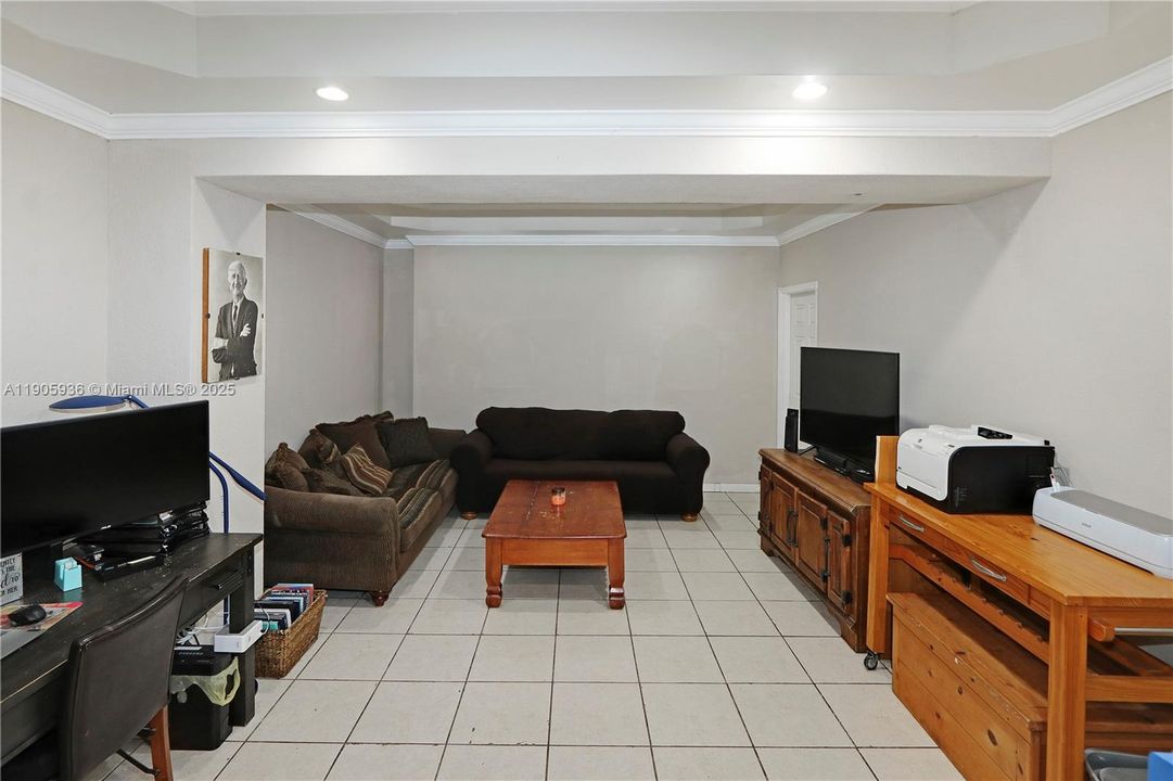 For Sale: $749,990 (4 beds, 3 baths, 2193 Square Feet)