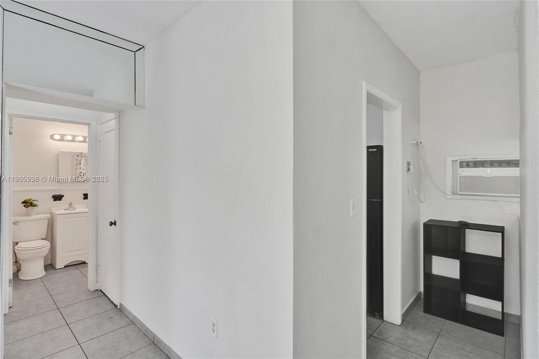 Recently Rented: $1,575 (1 beds, 1 baths, 589 Square Feet)