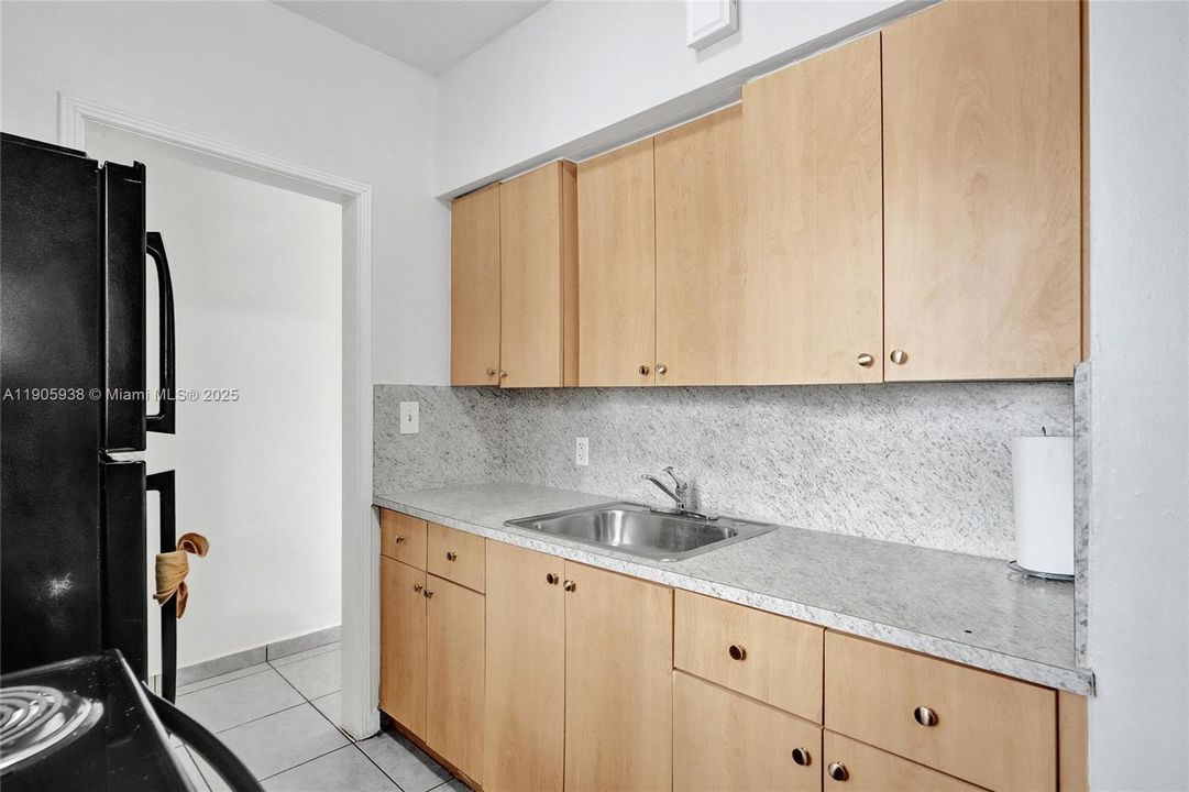 Recently Rented: $1,575 (1 beds, 1 baths, 589 Square Feet)