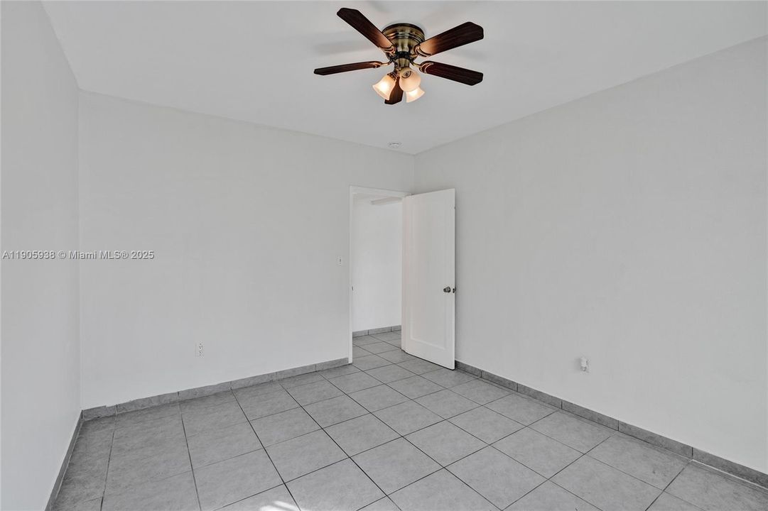 Recently Rented: $1,575 (1 beds, 1 baths, 589 Square Feet)