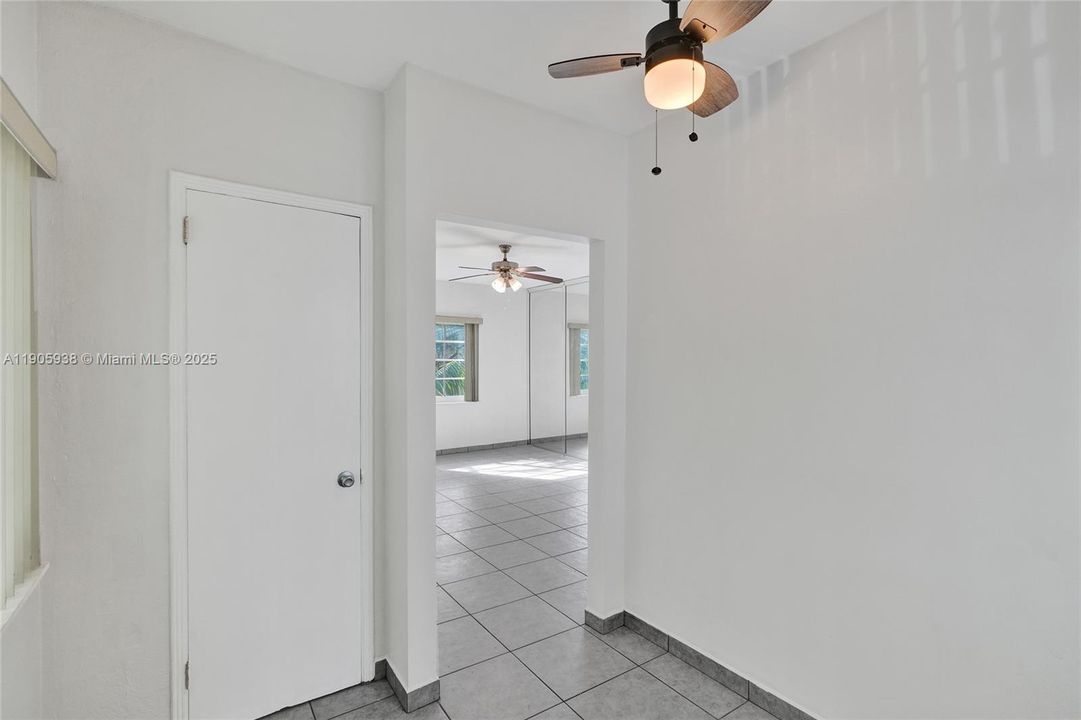 Recently Rented: $1,575 (1 beds, 1 baths, 589 Square Feet)