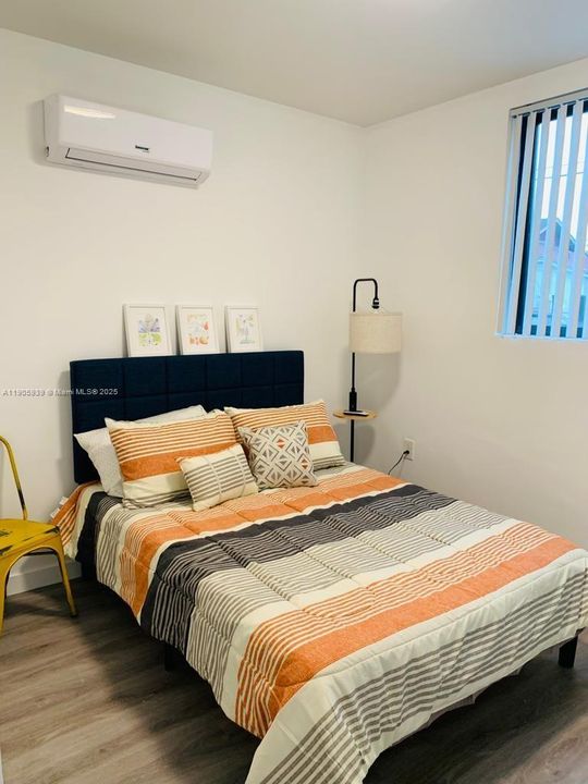 Active With Contract: $2,300 (2 beds, 1 baths, 5664 Square Feet)