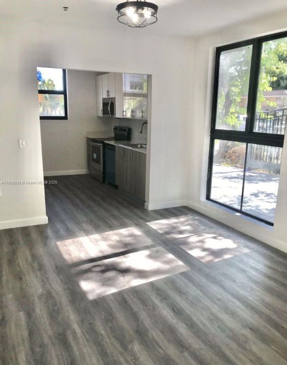 Active With Contract: $2,300 (2 beds, 1 baths, 5664 Square Feet)