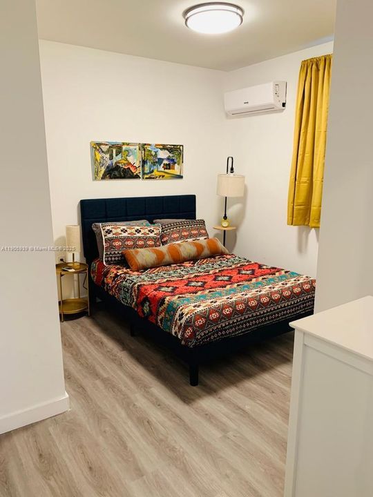 Active With Contract: $2,300 (2 beds, 1 baths, 5664 Square Feet)
