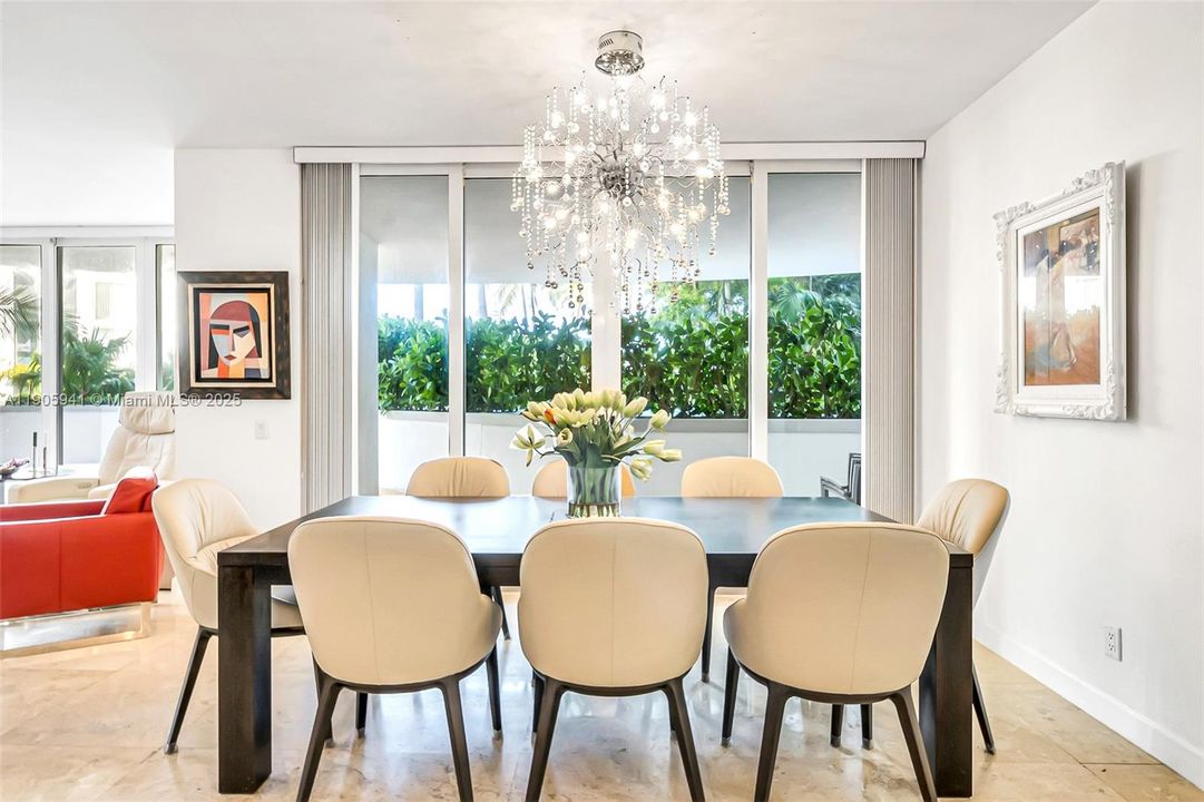 待售: $749,000 (2 贝兹, 2 浴室, 2080 平方英尺)