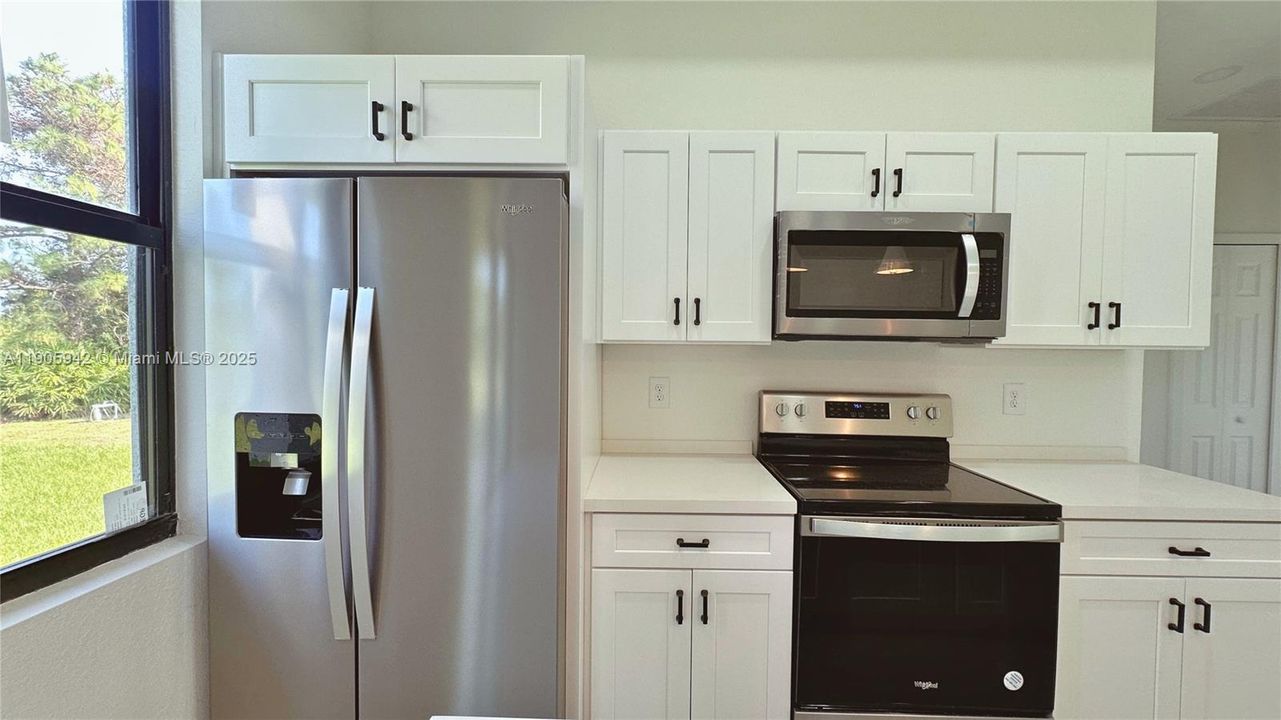 For Sale: $299,000 (3 beds, 2 baths, 1600 Square Feet)