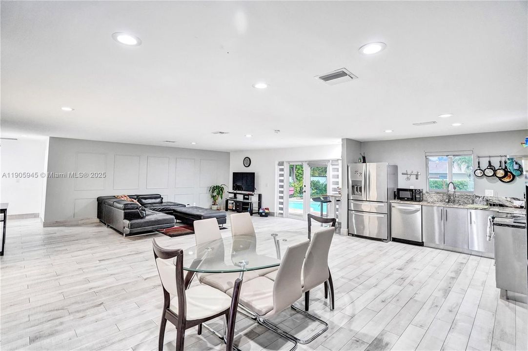 En Renta: $6,500 (4 camas, 2 baños, 1645 Pies cuadrados)