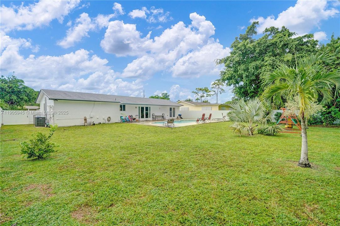 En Renta: $6,500 (4 camas, 2 baños, 1645 Pies cuadrados)