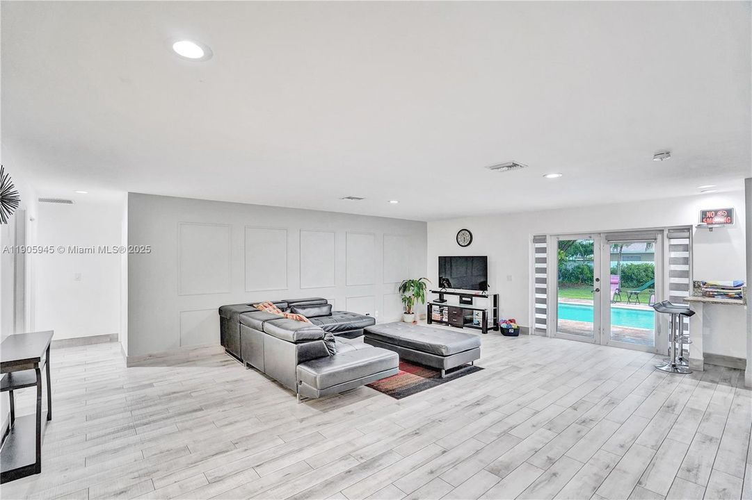 En Renta: $6,500 (4 camas, 2 baños, 1645 Pies cuadrados)