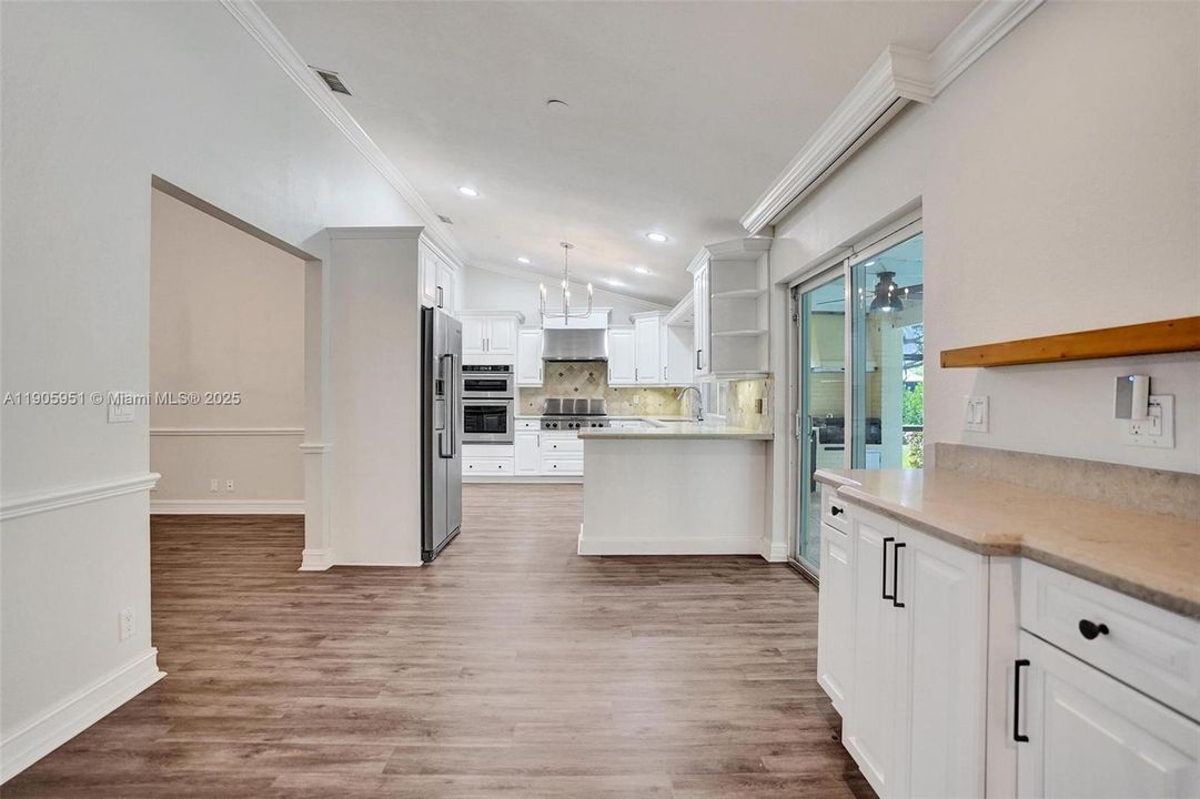 For Rent: $6,900 (4 beds, 2 baths, 2499 Square Feet)