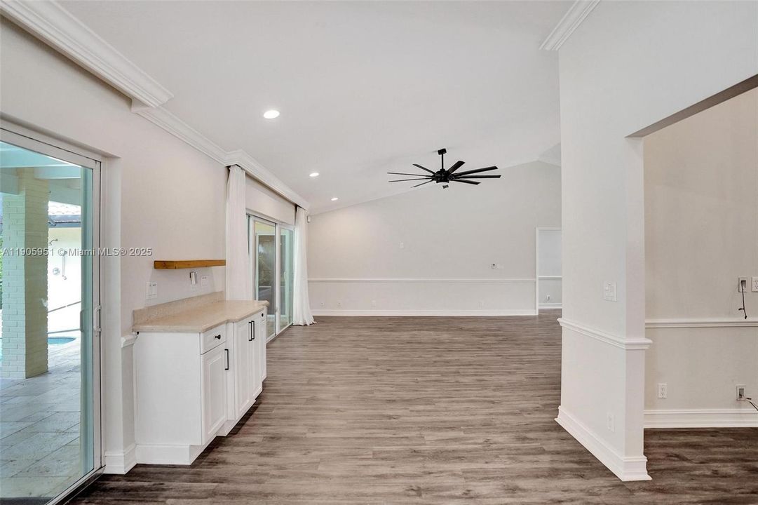 For Rent: $6,900 (4 beds, 2 baths, 2499 Square Feet)