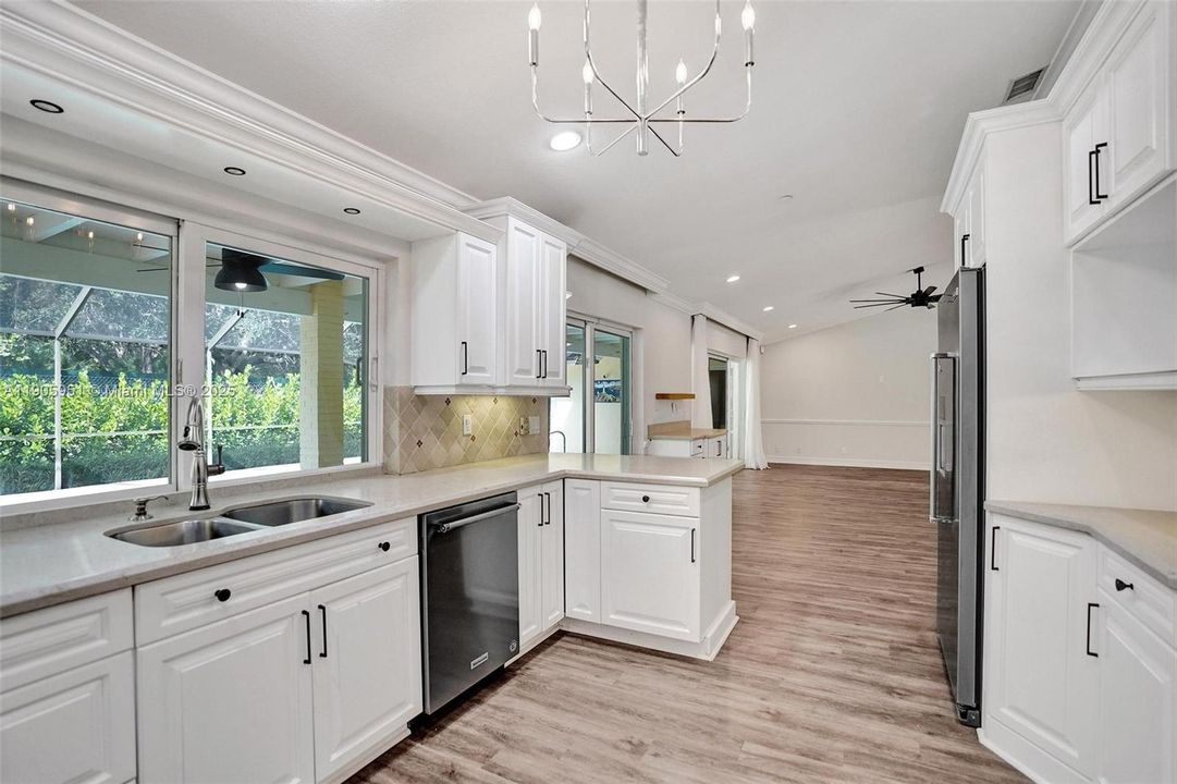 For Rent: $6,900 (4 beds, 2 baths, 2499 Square Feet)