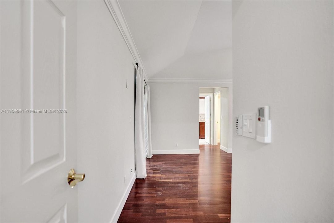 For Rent: $6,900 (4 beds, 2 baths, 2499 Square Feet)