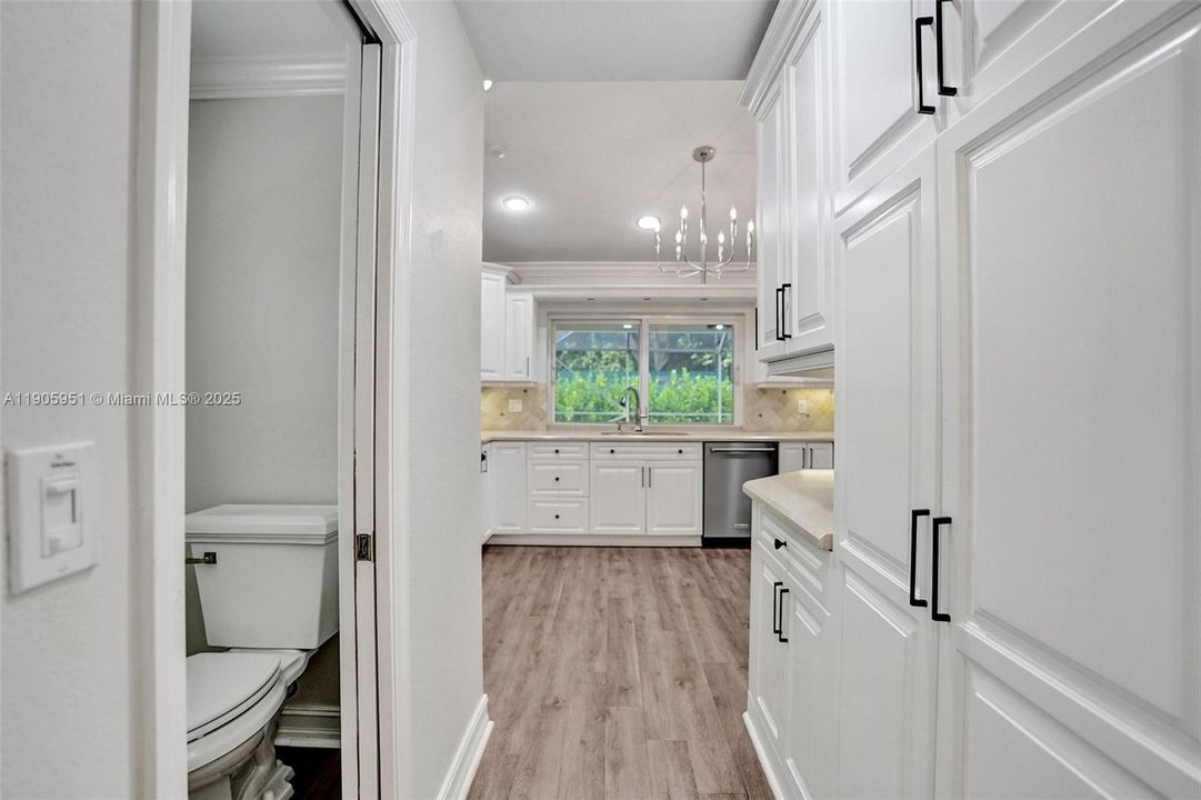 For Rent: $6,900 (4 beds, 2 baths, 2499 Square Feet)